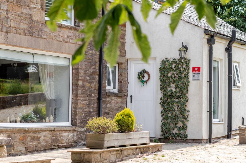 Additional image 5 of Meadow Head Lane, Darwen, BB3