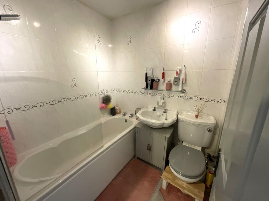 Additional image 8 of CRADLEY HEATH, Fieldfare Close