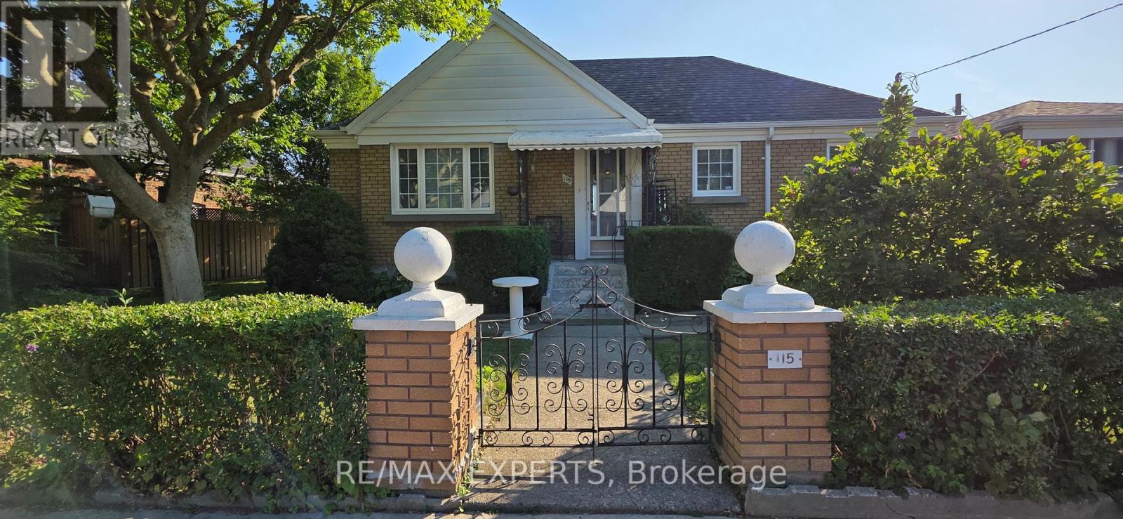 Property image for MAIN FLOOR - 115 STRATHNAIRN AVENUE|Toronto (Beechborough-Greenbrook), Ontario M6M2G2