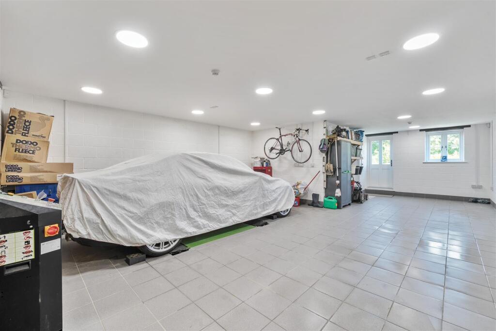 Additional image 33 of Lufton, Yeovil