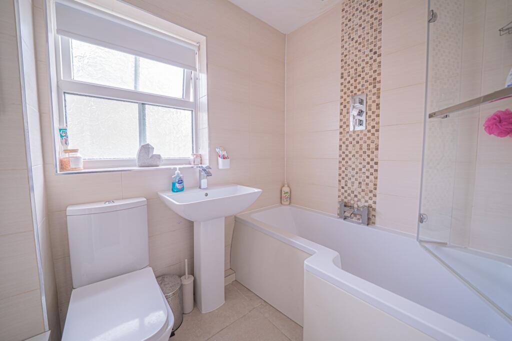 Additional image 10 of Old Dickens Heath Road, Shirley, B90