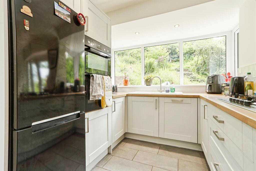 Additional image 19 of Villa Grove, Bingley