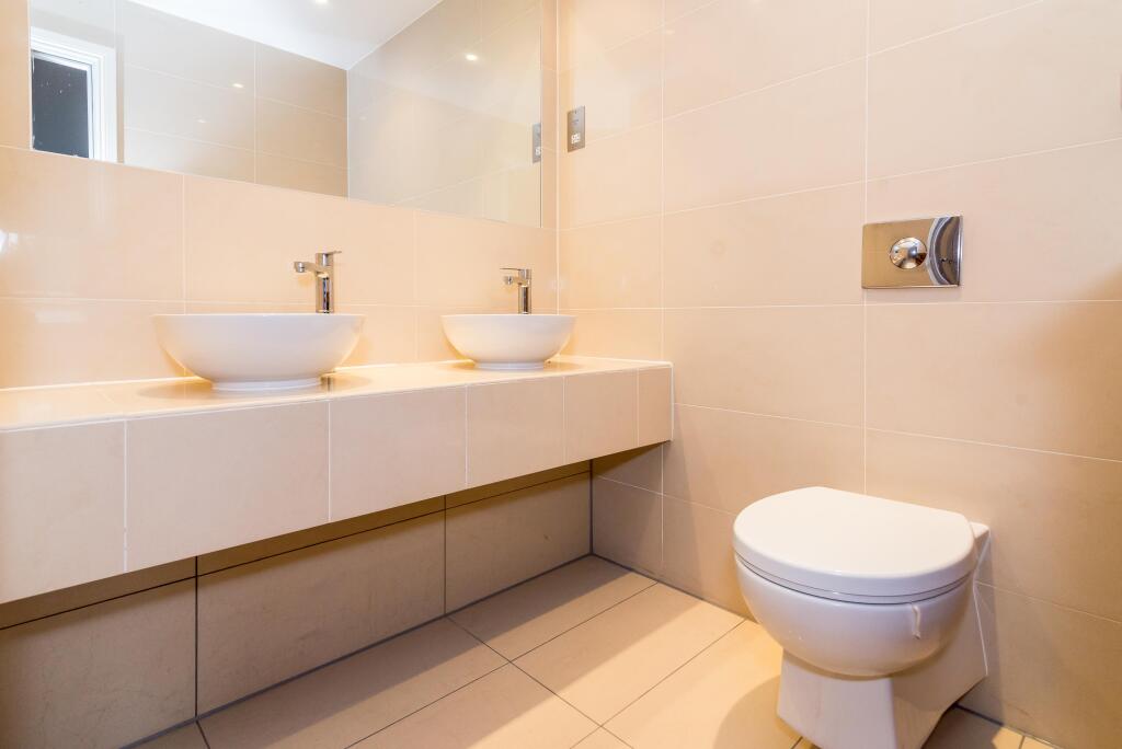 Additional image 14 of 20 Royal Court Apartments, 60 - 66 Lichfield Road, Sutton Coldfield, B74 2NA