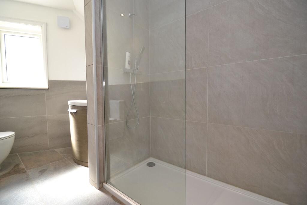 Additional image 11 of Leeds Road, Idle,