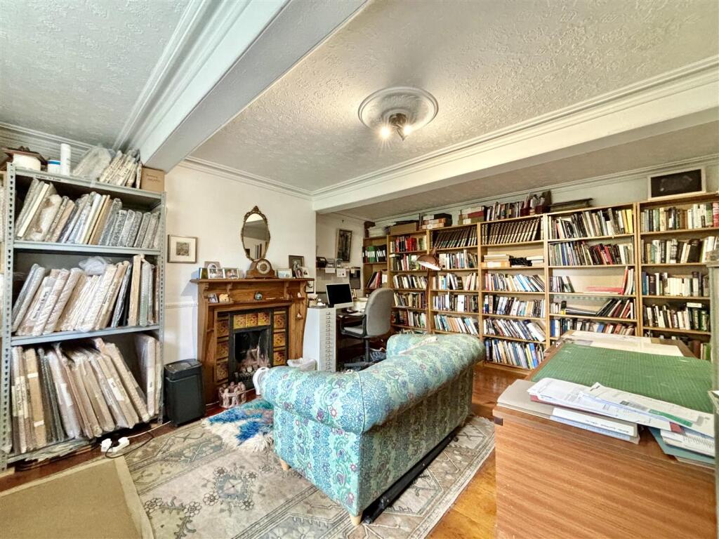 Additional image 8 of Chrisharben Park, Clayton