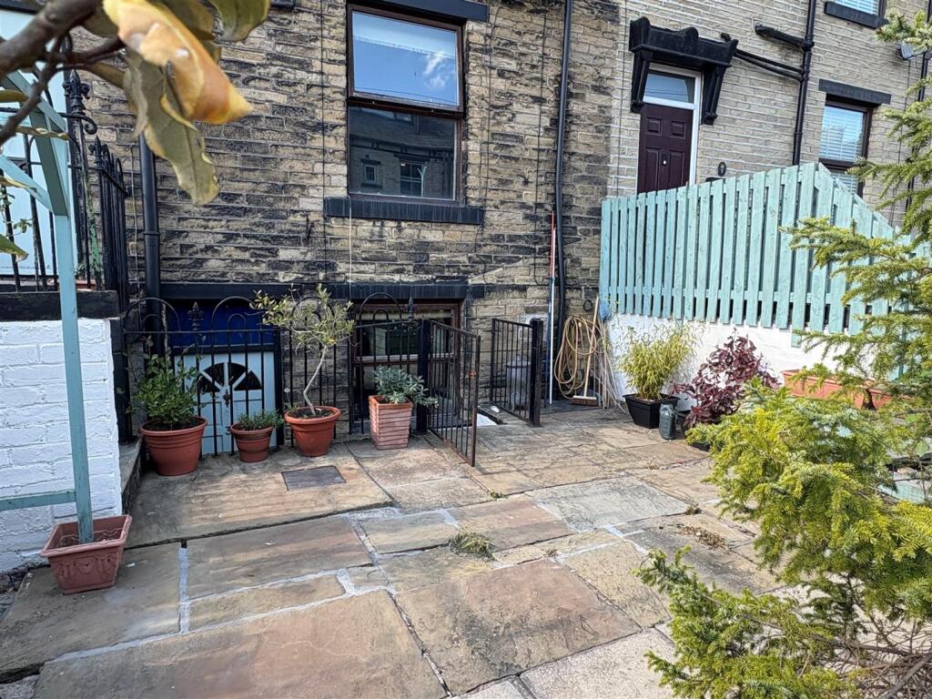 Additional image 11 of Third Street, Low Moor, Bradford