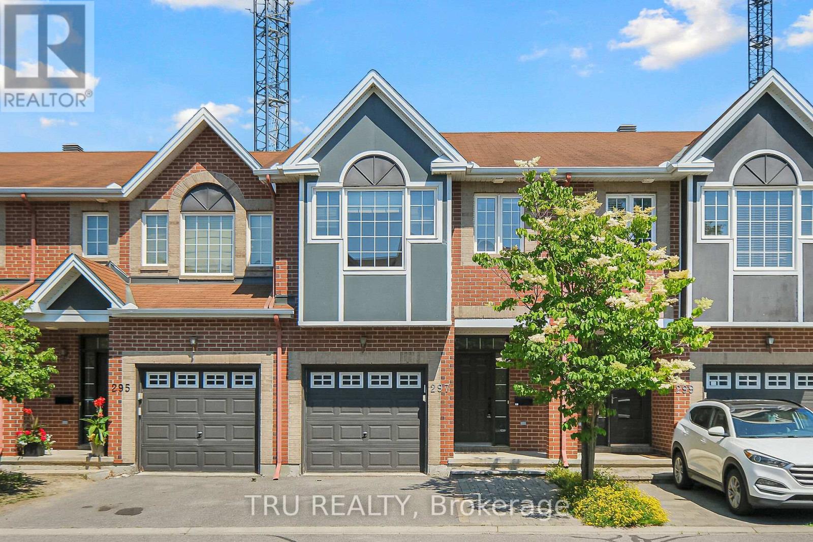 297 FREEDOM PRIVATE|Ottawa, Ontario K1G6W3
