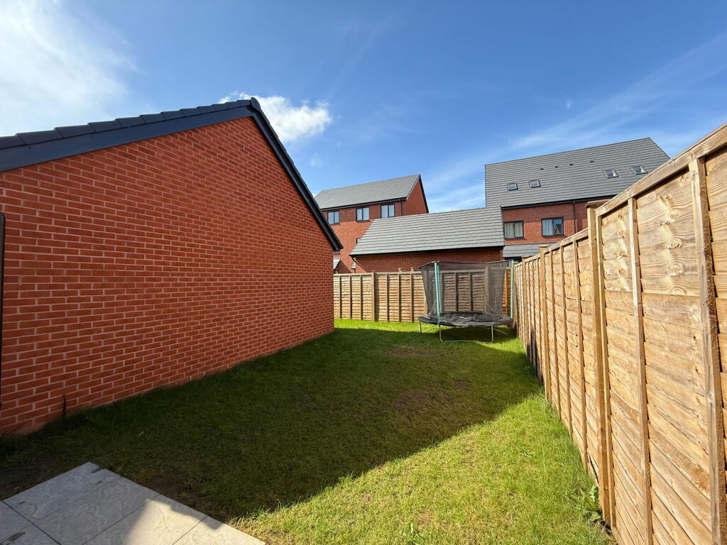 Additional image 17 of Light Hall Lane, Shirley