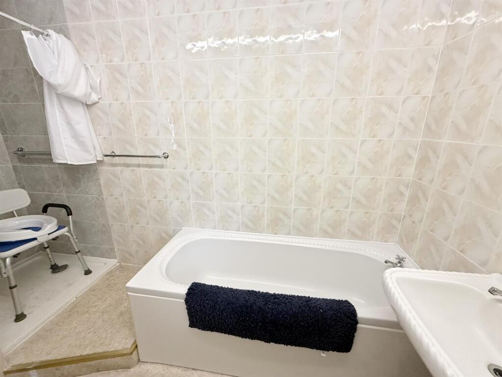 Additional image 13 of Walcot Close, Four Oaks, Sutton Coldfield