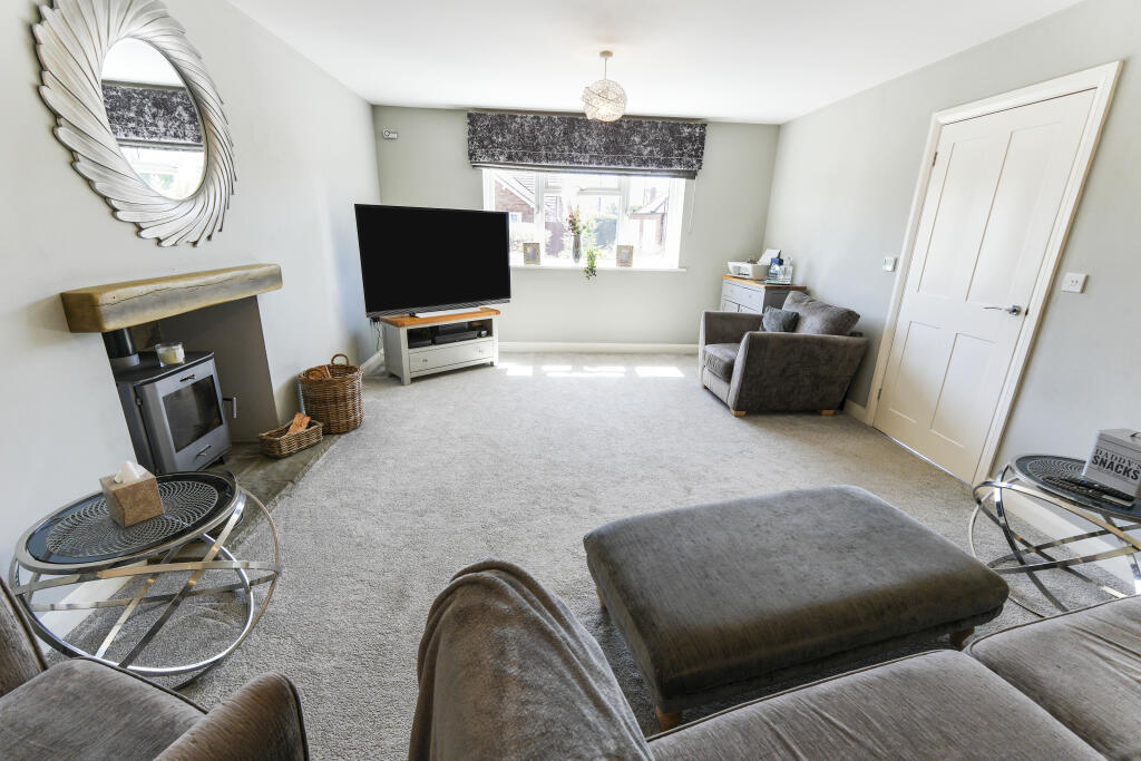 Additional image 9 of Holt Gardens, Studley, B80