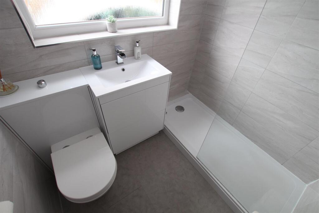 Additional image 13 of Santa Monica Grove, Idle, Bradford