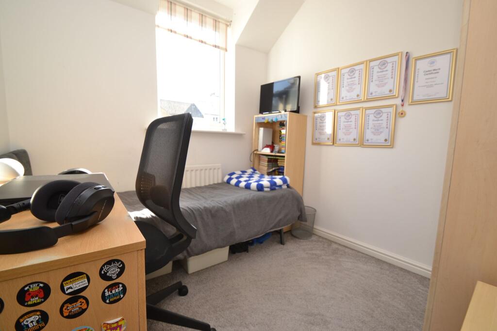 Additional image 18 of Lodge Road, Thackley,