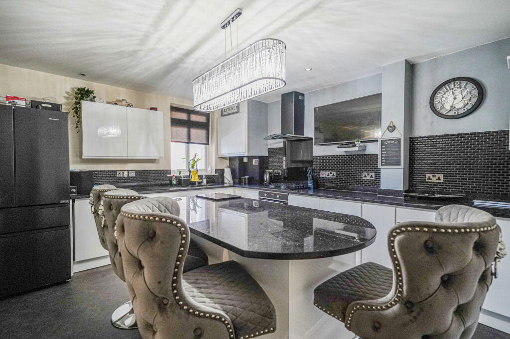 Additional image 28 of Grove House, Main Street, Dickens Heath