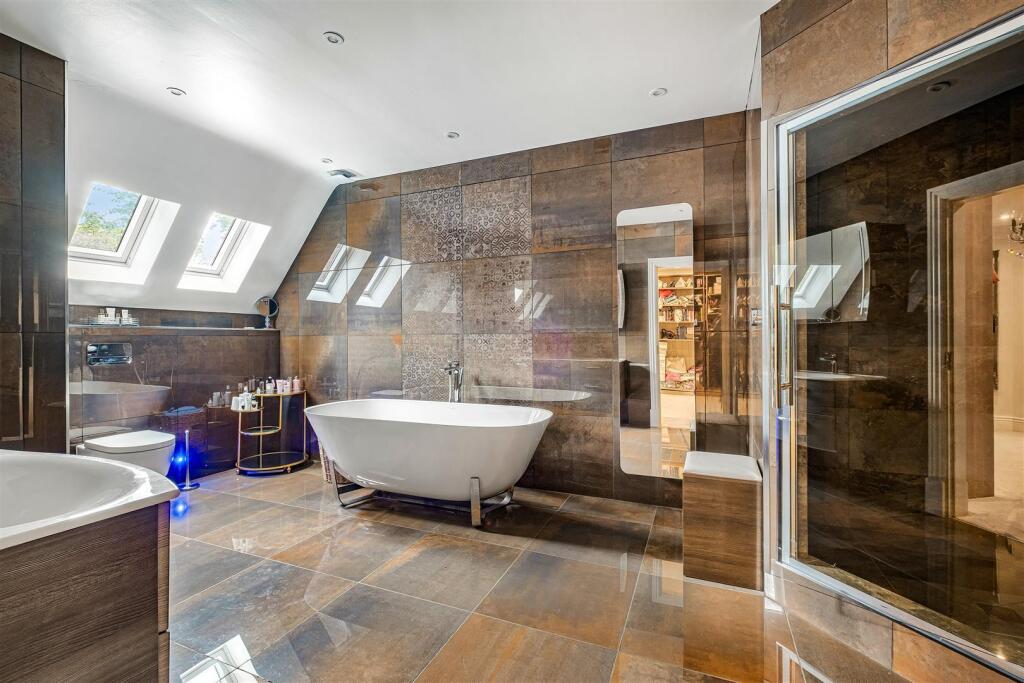 Additional image 30 of Hartopp Road, Four Oaks Park