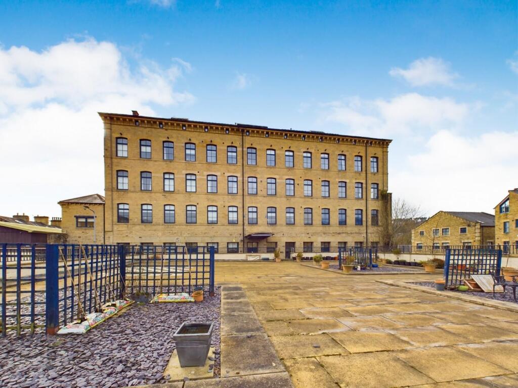 Additional image 15 of The Locks, Bingley