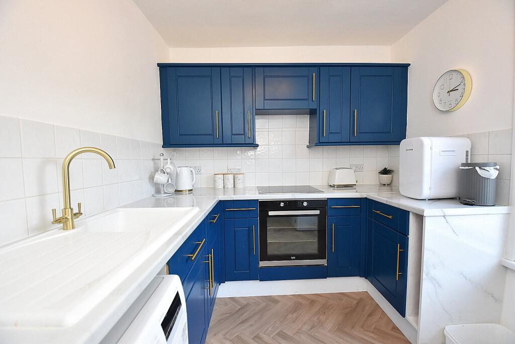 Additional image 4 of 45 & 45a High Street, Wincanton, Somerset, BA9