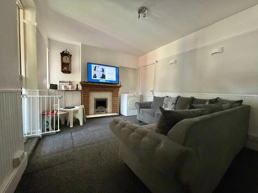 Additional image 3 of Walsall Road, West Bromwich, West Midlands, B71 3HE