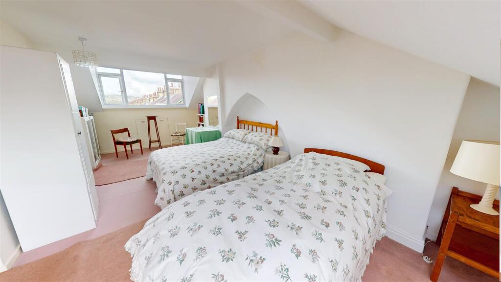 Additional image 14 of Avondale Crescent, Shipley