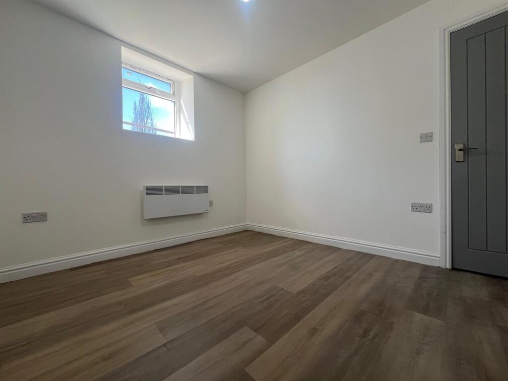 Additional image 15 of Eanam, Blackburn