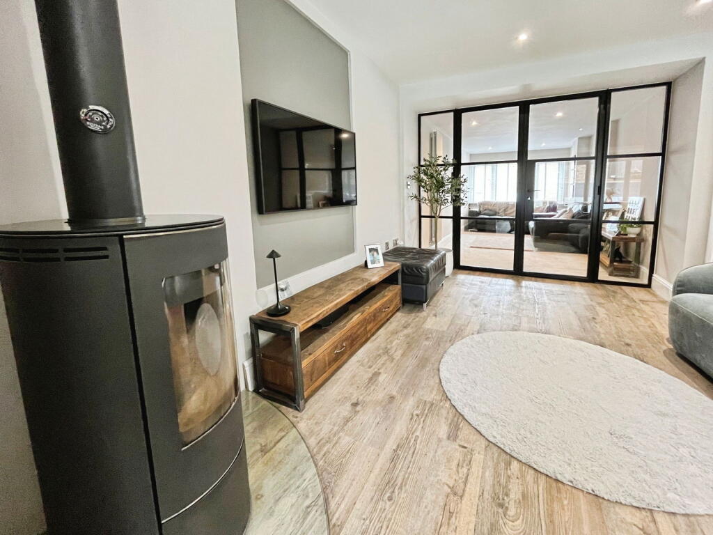 Additional image 8 of Agincourt Drive, Gilstead, Bingley, BD16 3JY