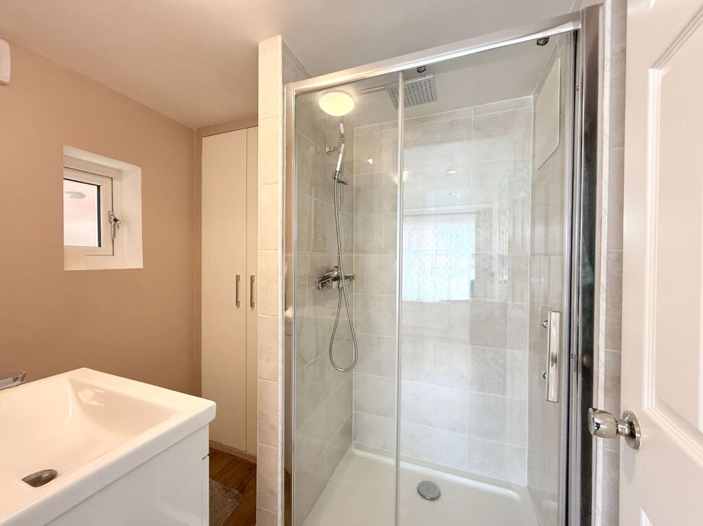 Additional image 10 of Yardley Wood Road, Shirley