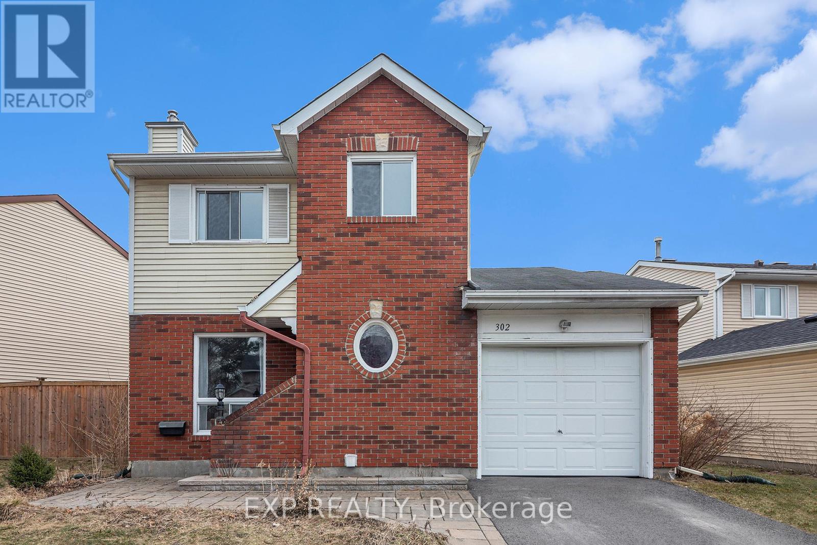 302 COTE-ROYALE CRESCENT|Ottawa, Ontario K1E3L7