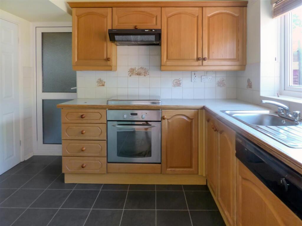 Additional image 10 of Windsor Close, Tamworth