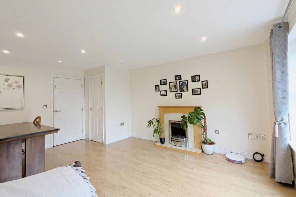 Additional image 9 of Temple Way, Oldbury, B69