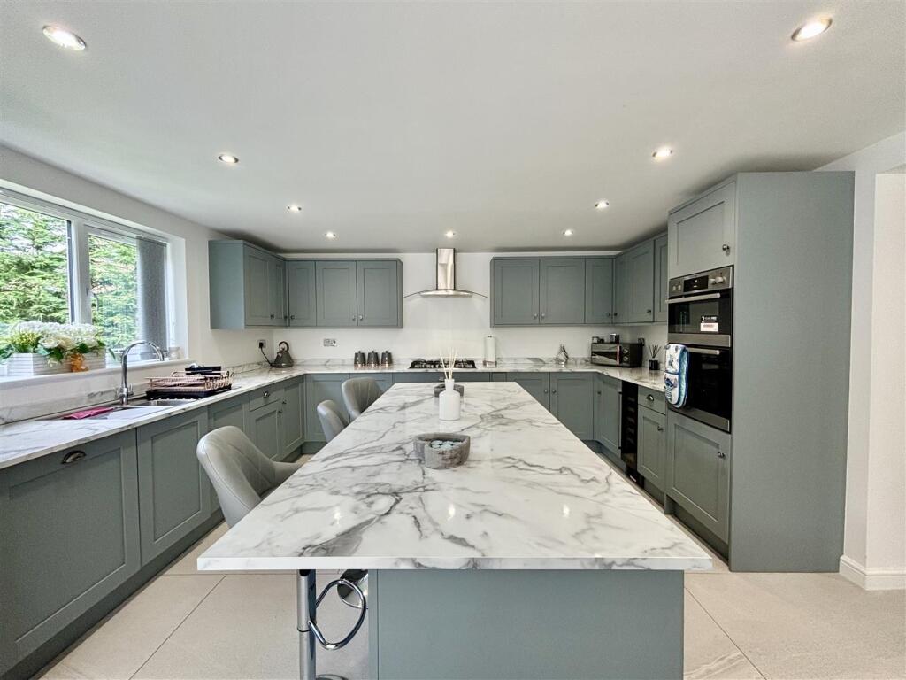 Additional image 6 of Park Lane, Queensbury, BD13 1QH