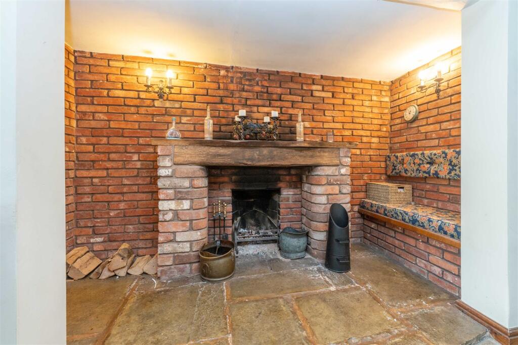 Additional image 10 of Chapel Lane, Aston Cantlow