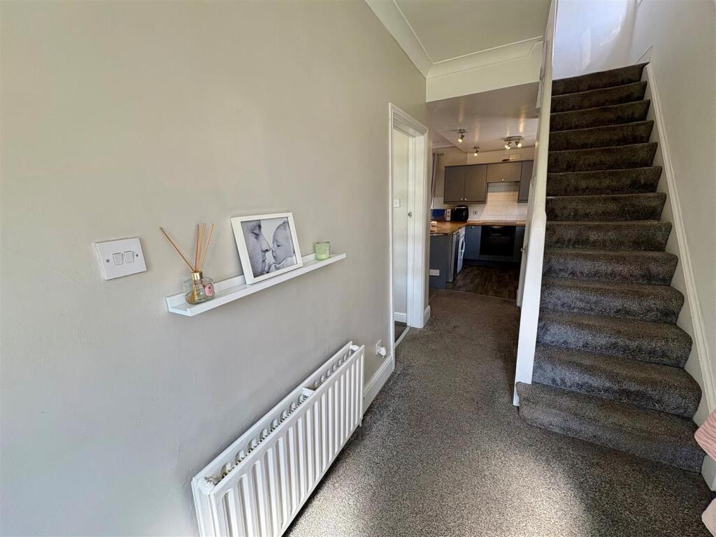 Additional image 4 of Fieldway, Clayton, Bradford