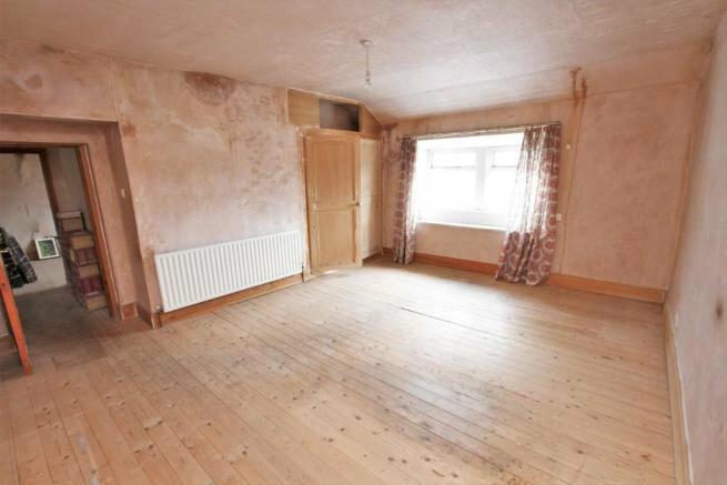 Additional image 11 of Halifax Road, Denholme, Bradford, BD13