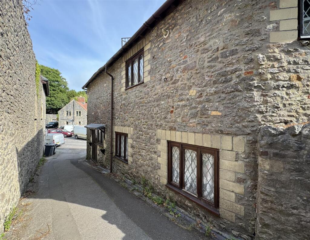 Additional image 18 of High Street, Oakhill