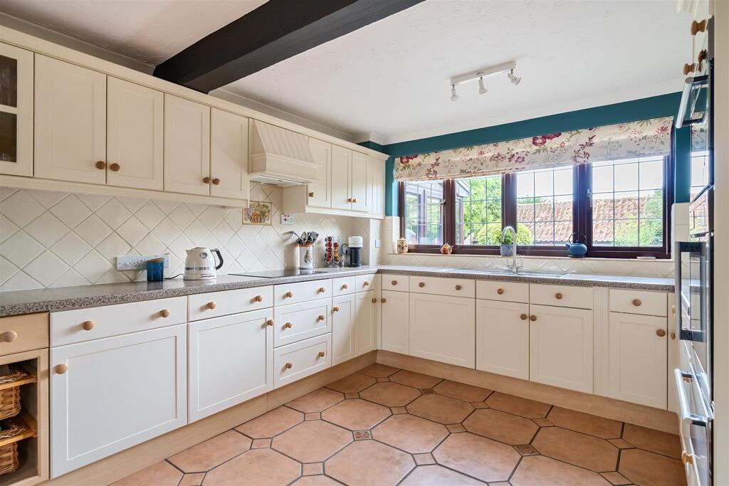 Additional image 4 of Lower Turners Barn Lane, Yeovil