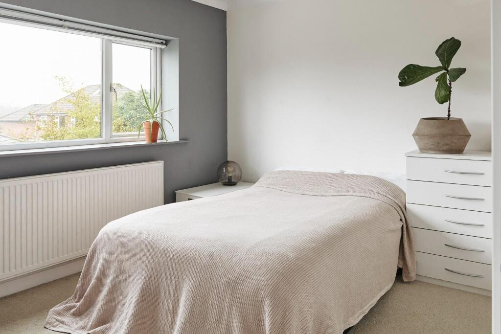 Additional image 20 of Hawthorn Crescent, Baildon,