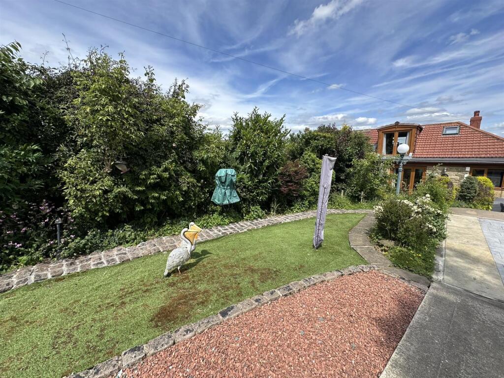 Additional image 49 of Moor View Drive, Bingley