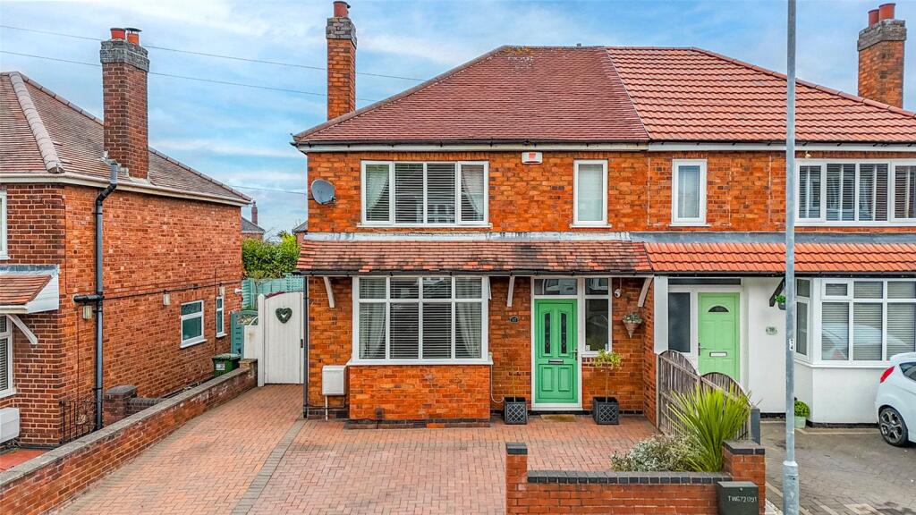 Barcliffe Avenue, Tamworth, Staffordshire, B77