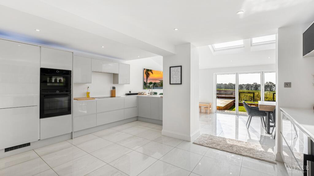 Additional image 4 of 28 Gainsborough Drive, Tamworth