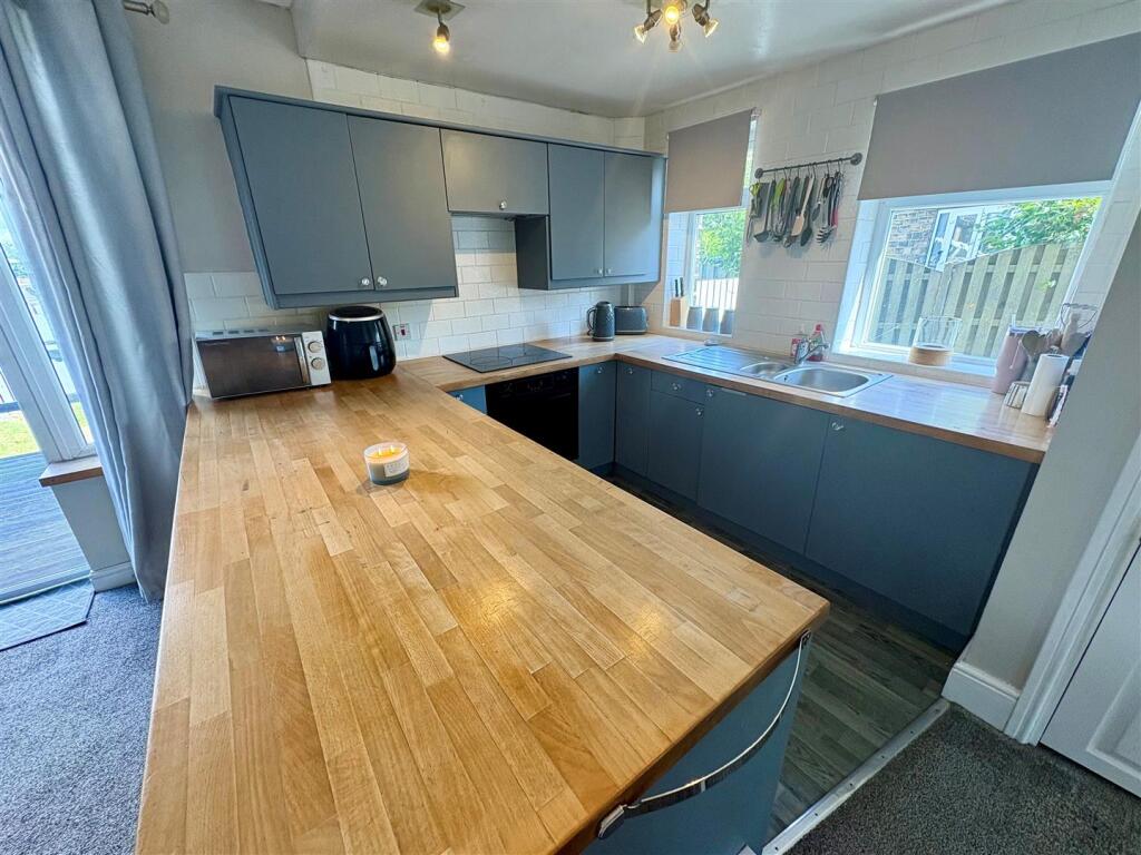 Additional image 9 of Fieldway, Clayton, Bradford