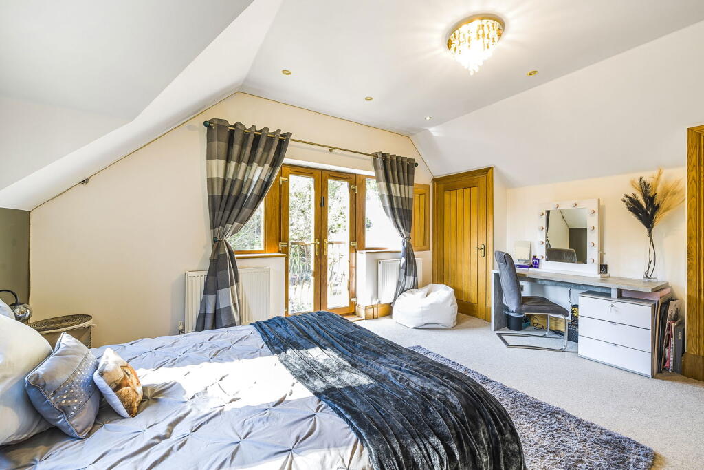 Additional image 17 of Littlebeck, Gilstead Lane, Bingley, BD16 3LN