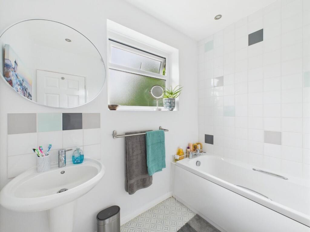 Additional image 16 of Roundhill Avenue, Bingley