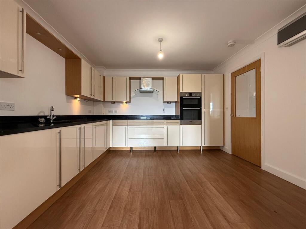 Additional image 27 of Newbury Close, Halesowen