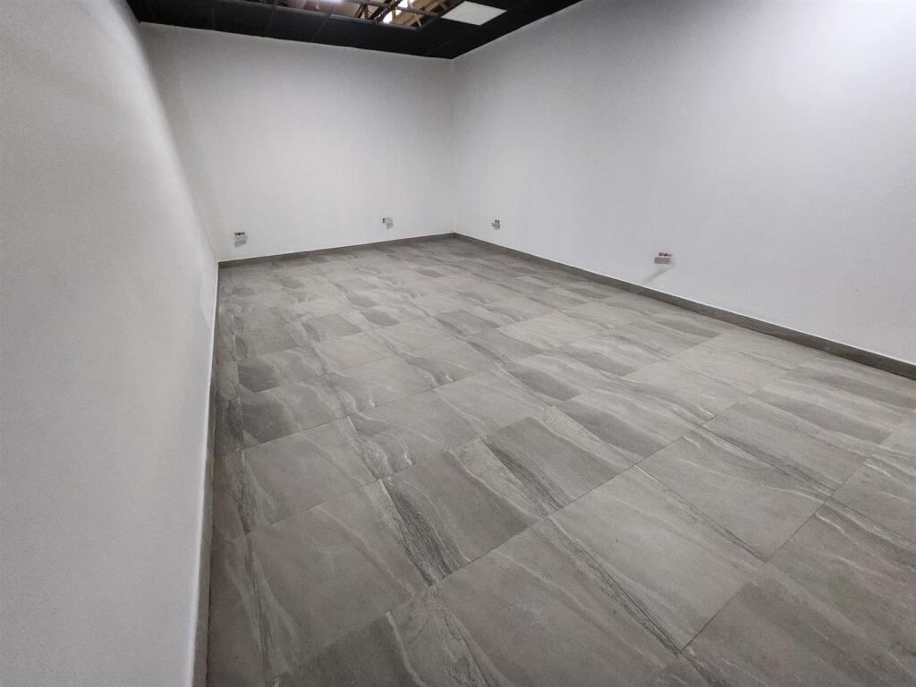 Additional image 7 of 325 High Street, West Bromwich