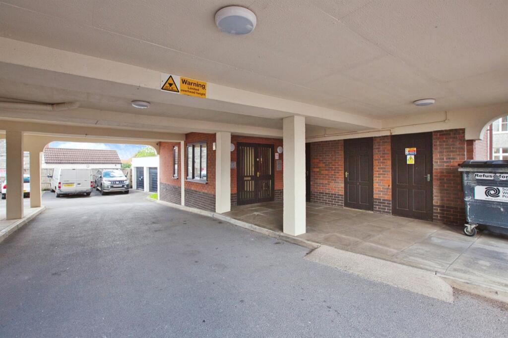 Additional image 12 of Orchard Road, Street