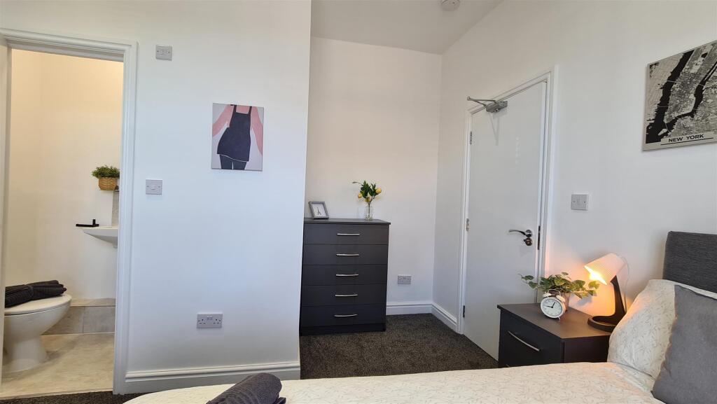 Additional image 10 of Rood End Road, Oldbury, Birmingham