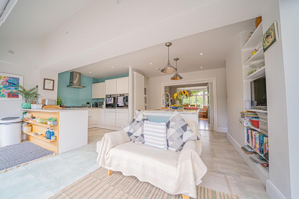 Additional image 10 of Warwick Road, Solihull, B91