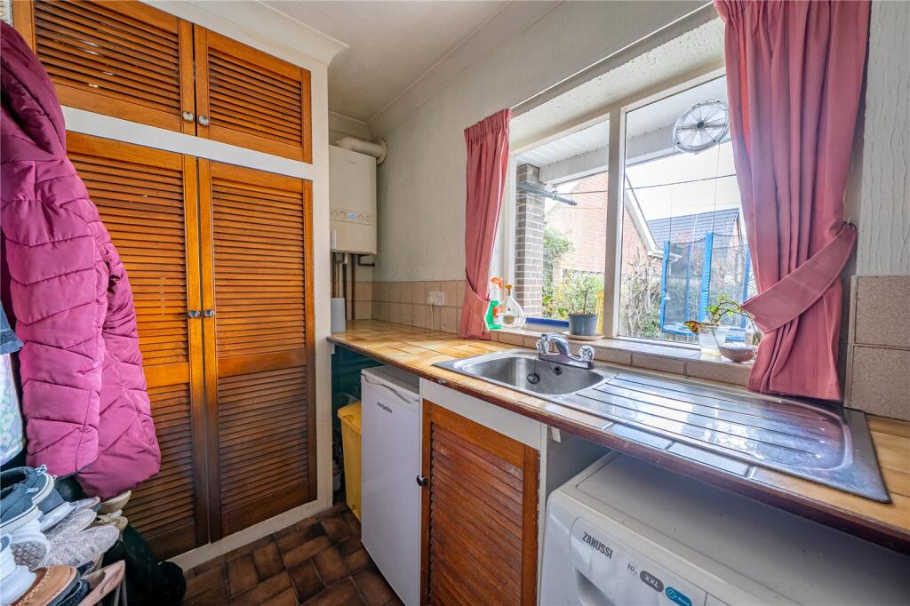 Additional image 18 of Moorfield, Birstall Lane, Drighlington, Bradford, West Yorkshire