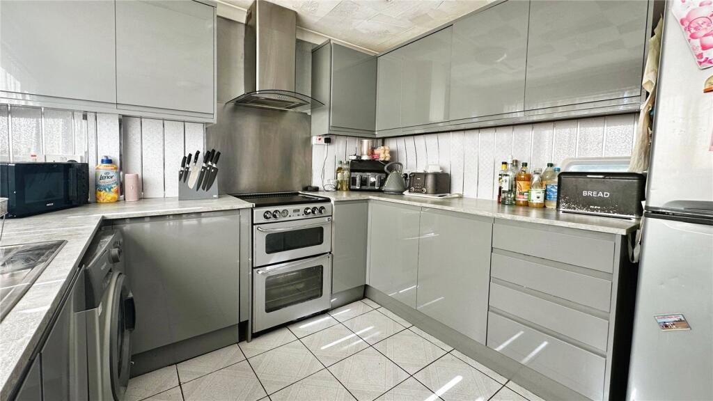 Additional image 3 of Shelley Close, Catshill, Bromsgrove