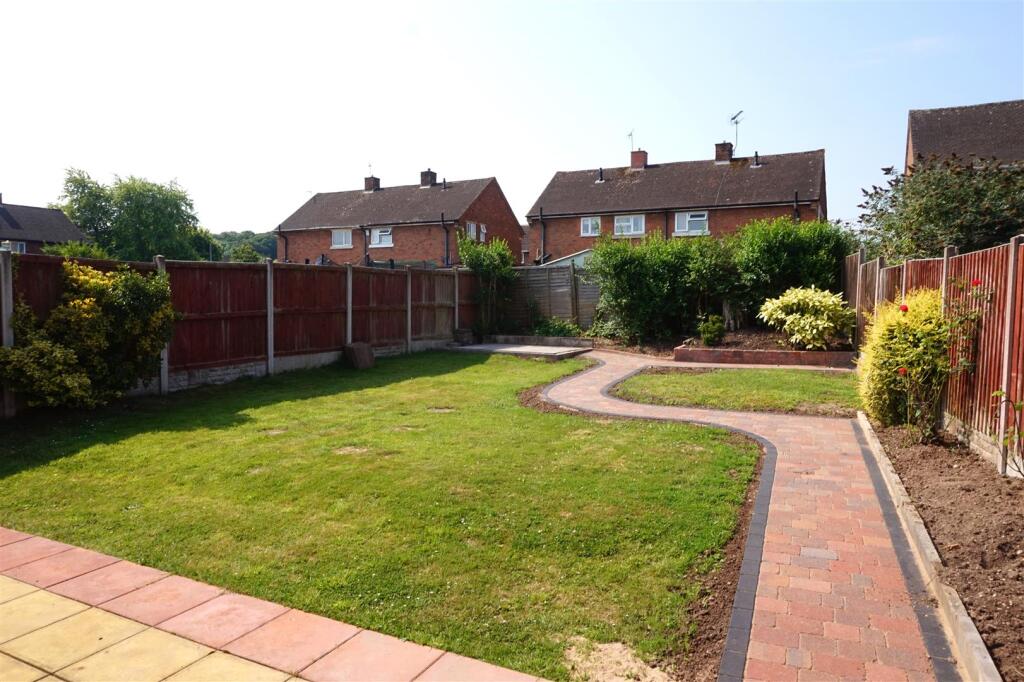 Additional image 14 of Foxlydiate Crescent, Redditch