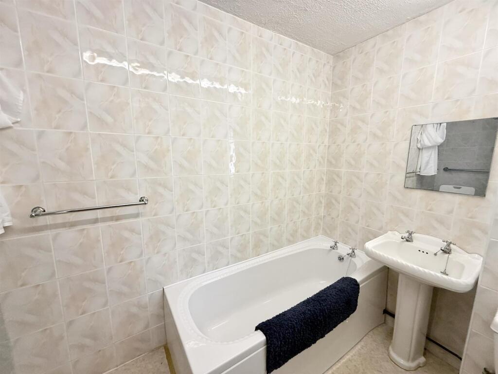 Additional image 12 of Walcot Close, Four Oaks, Sutton Coldfield